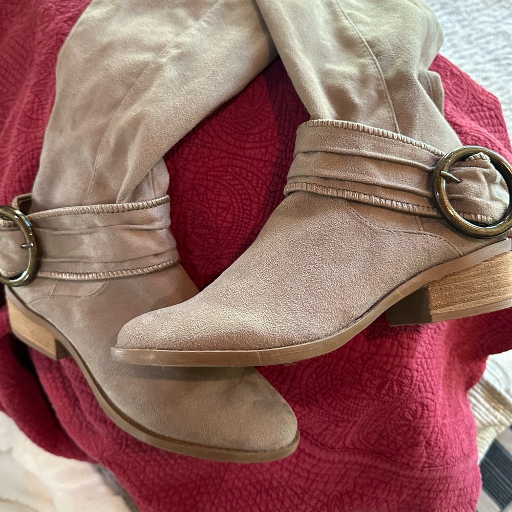 Taupe knee high like suede boot with buckle.  NWOT. Size 8 1/2.